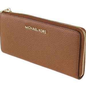 Michael Kors Bedford 3/4 Zip Wallet